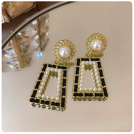 Jewelry CC Style Pearl Vintage Earrings